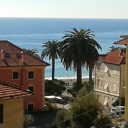 Au Cavettu 4* Varazze